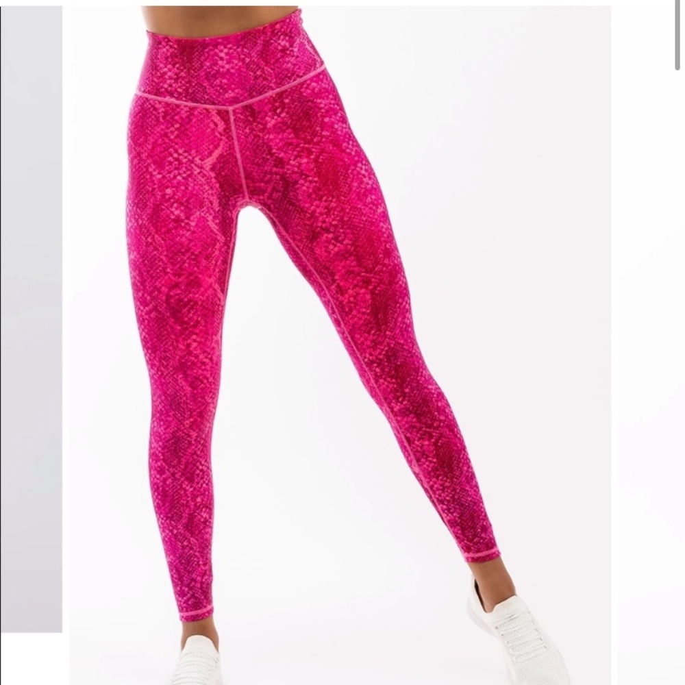 IVL Collective Leggings Brand New In Package size 2